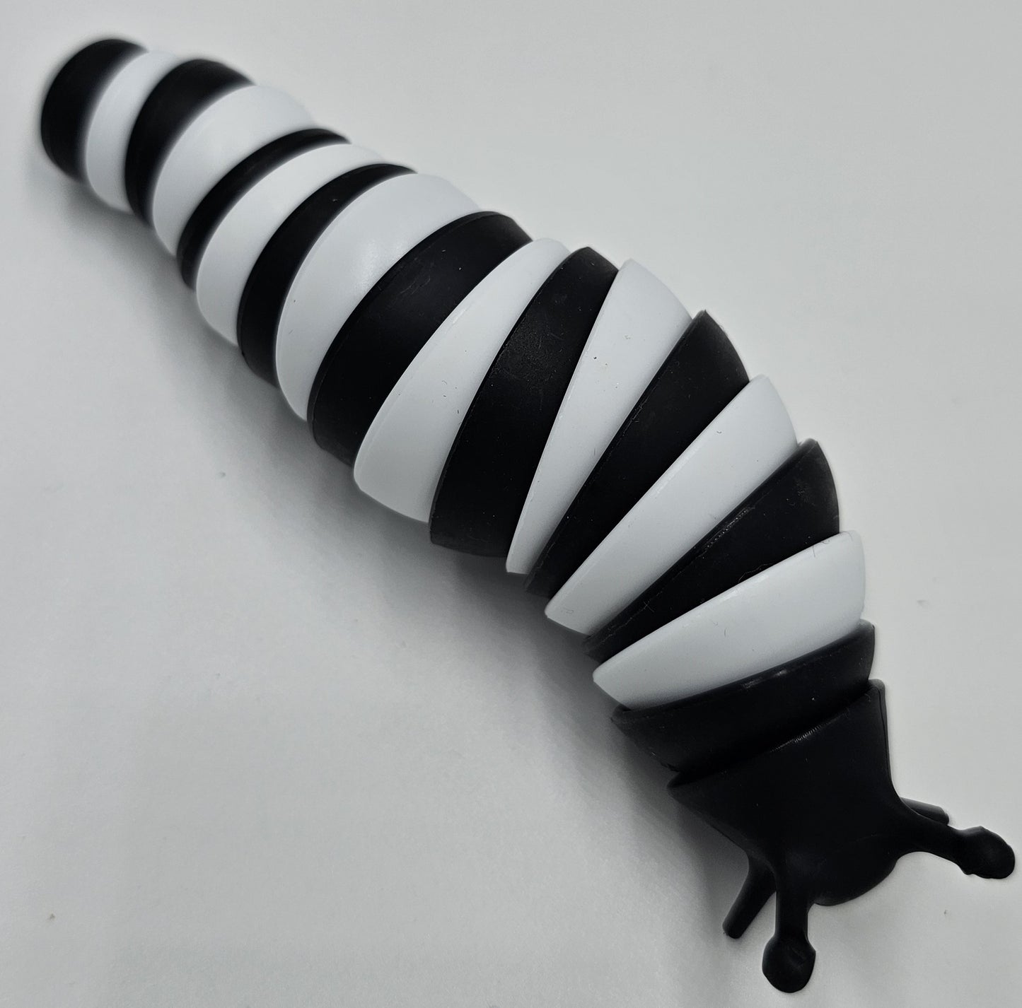 Hypistelyetana - keskikokoinen